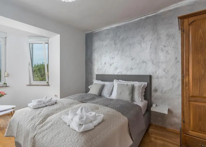 Tea With Sea View Apartament *