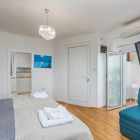 Tea With Sea View Apartman *