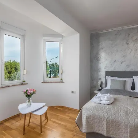 Tea With Sea View Apartmán *