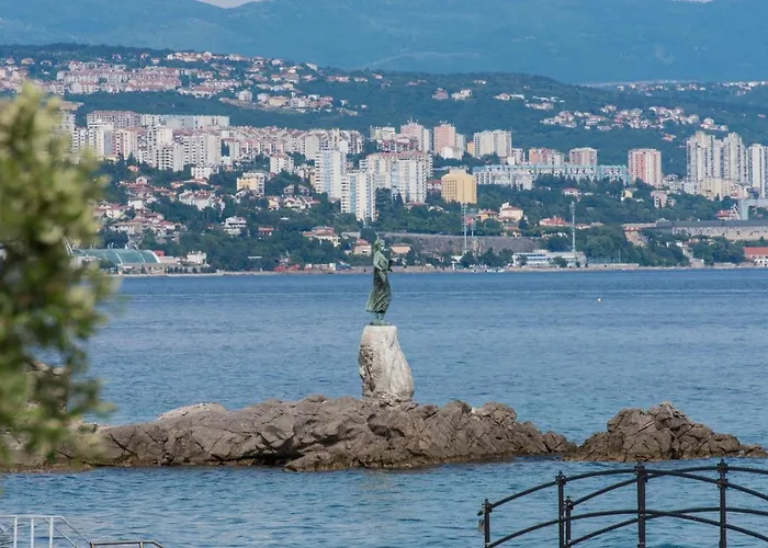 Apartment Tea With Sea View