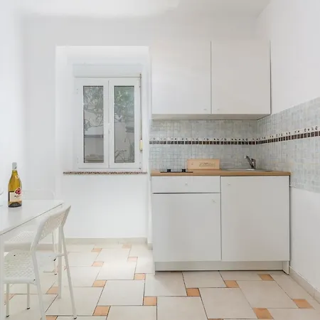 Tea With Sea View Apartament *